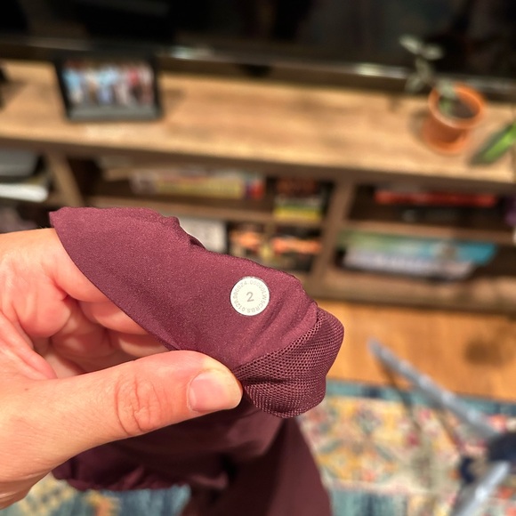 Lululemon keep moving joggers in excellent condition - Picture 16 of 16